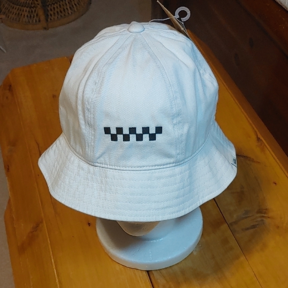 NWT Vans Brighton Twill Unisex Bucket Hat White & Black